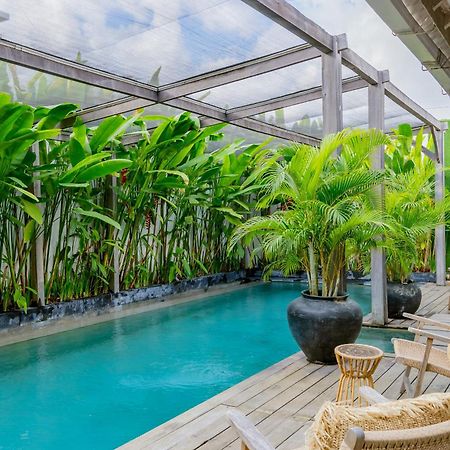 Mundaka Villa By Betterplace Canggu Extérieur photo